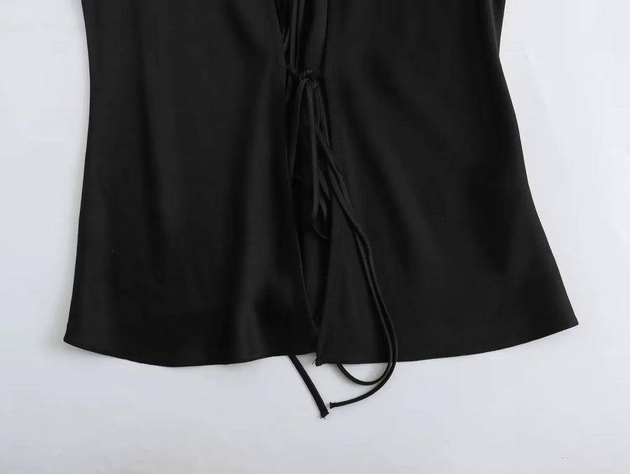 Camisa Acetinada Preta com Laço BellaVita - foto 14