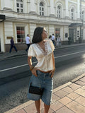 Blusa Acetinada com Renda e Manga Curta - miniatura 17
