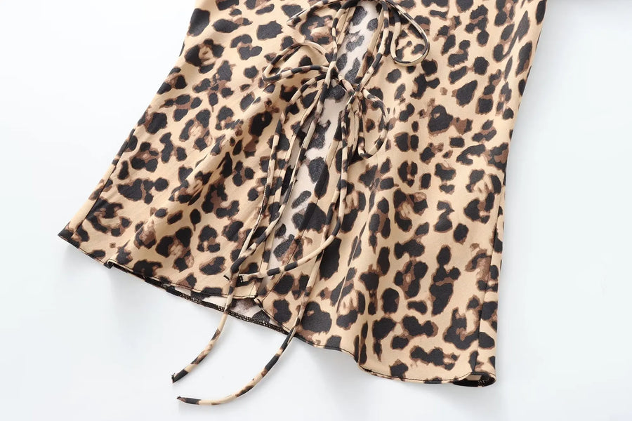 Camisa Acetinada Preta com Laço BellaVita - foto 21