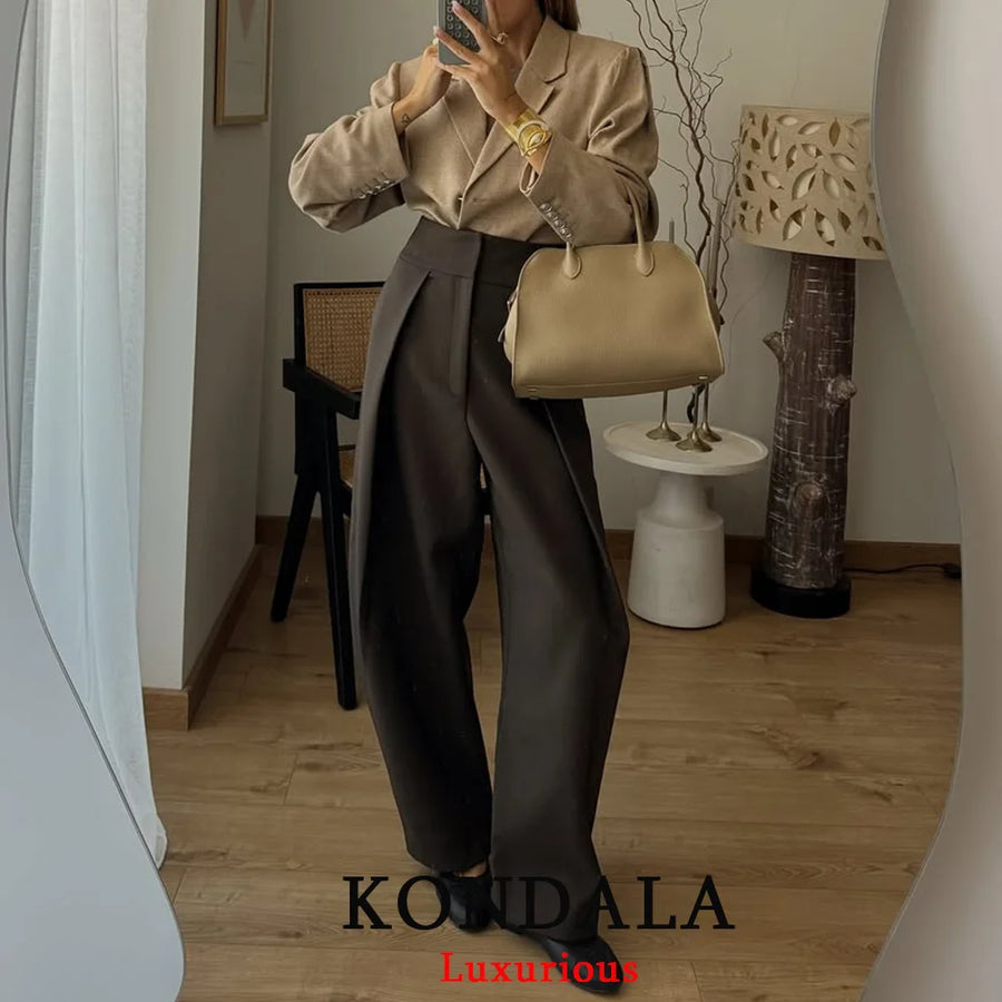 Calça Pantalona Feminina com Pregas e Bolsos - foto 11
